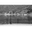Fototapeta widok na jezioro czarno biała